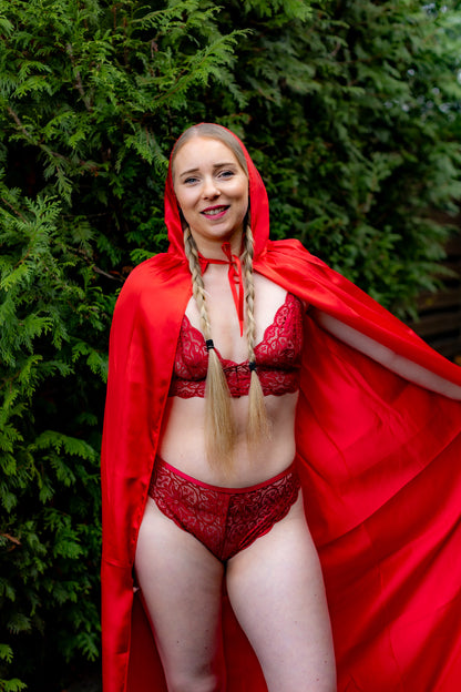 SCARLET WOODS